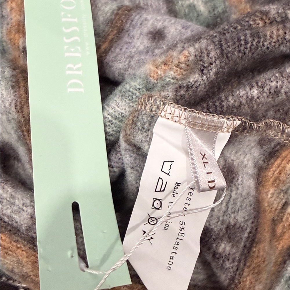 Multicolor Button-Up Cardigan - Picture 4 of 4